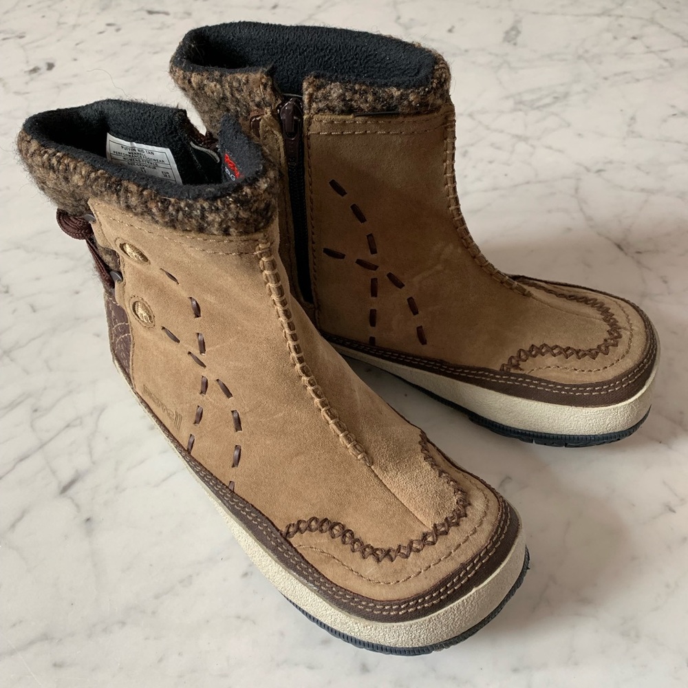Merrell Puffin Ankle Boots, Size 8/Euro 38.5